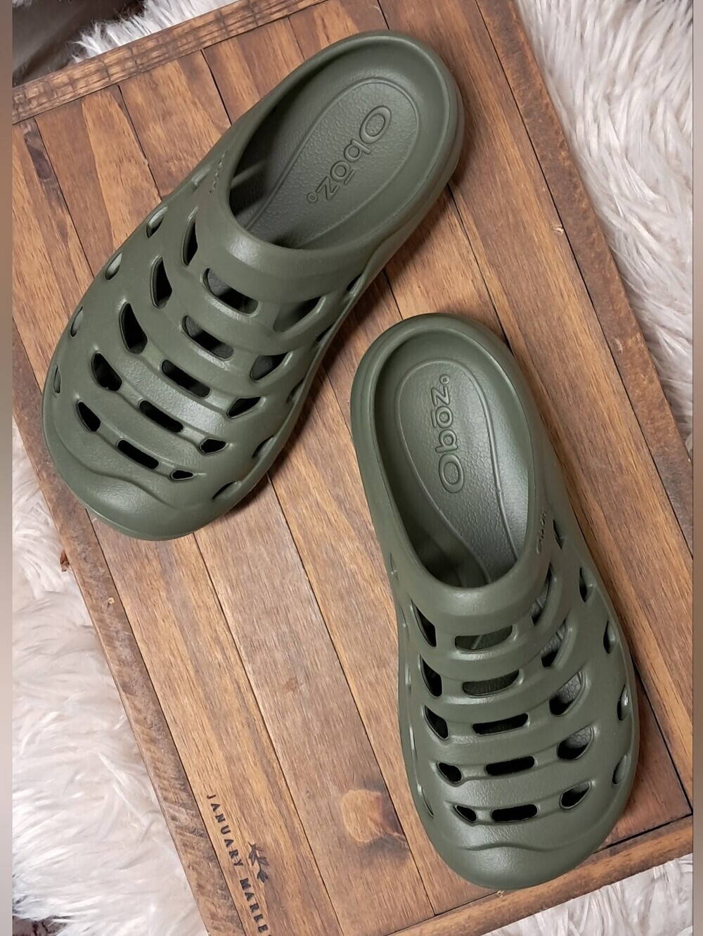 Oboz Whakata Coast Recovery Clogs Unisex Olive Green Camp Slide Mules Size 8